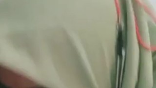 Cewek Jilbab Binal Montok Suka Ngewe